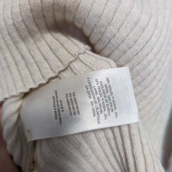 2 Wilfred Sweaters XS - Picture 9 of 11